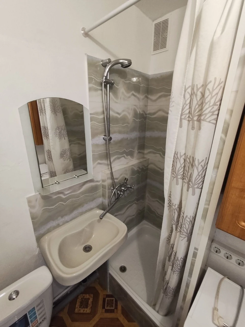 Продаж 1 кім р-н 19 школи