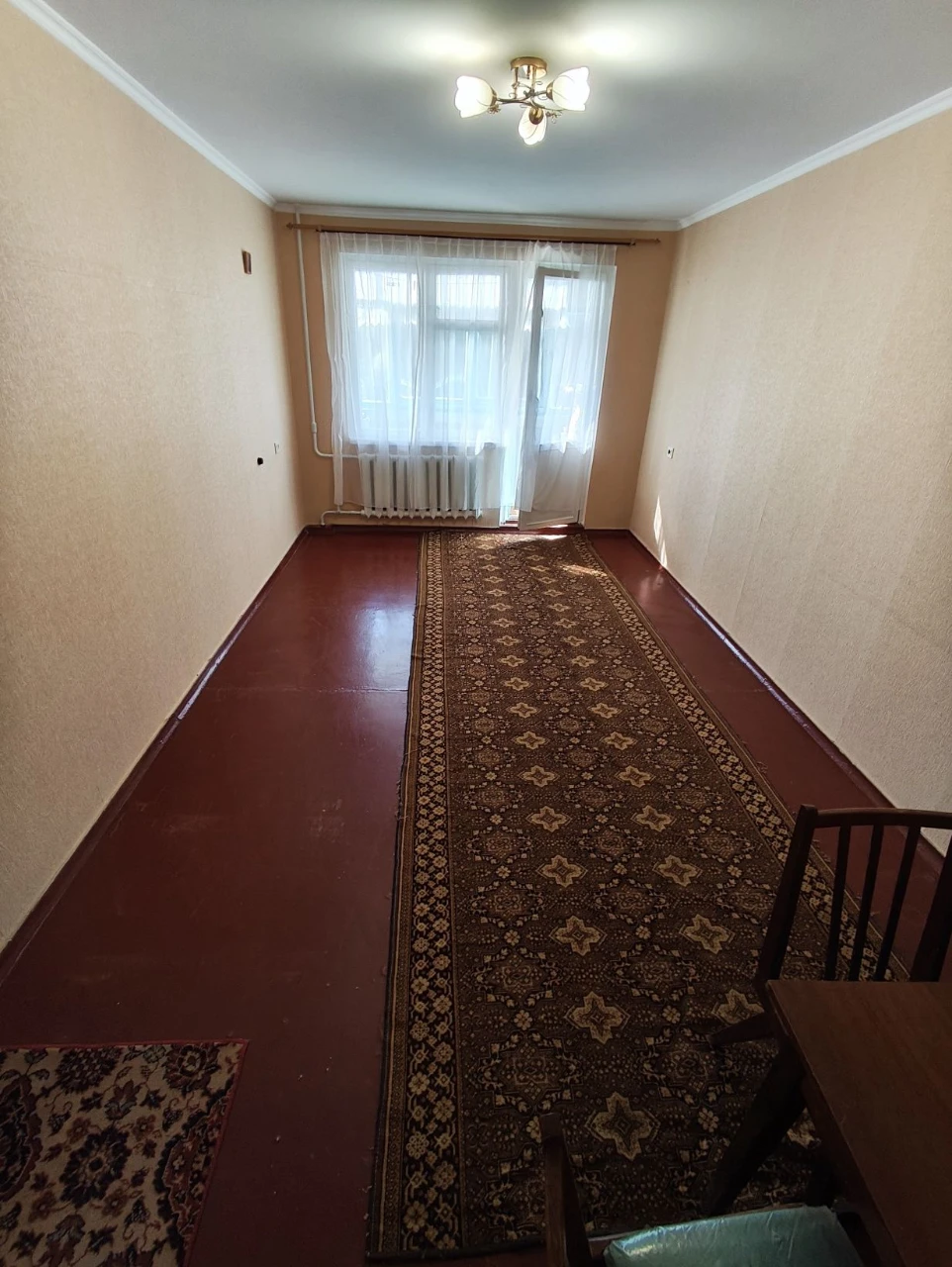 Продаж 1 кім р-н 19 школи