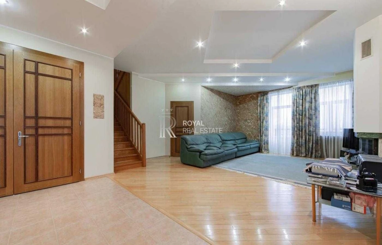 Продаж Квартира Київ Печерськ вул. Дарвіна 178 м² Дворівнева