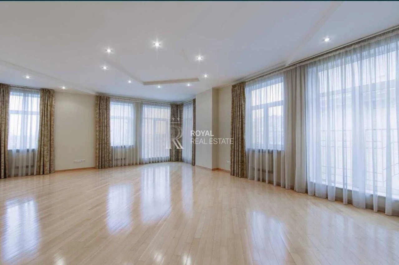 Продаж Квартира Київ Печерськ вул. Дарвіна 178 м² Дворівнева