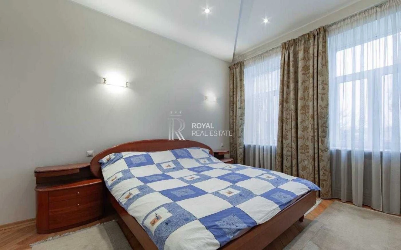 Продаж Квартира Київ Печерськ вул. Дарвіна 178 м² Дворівнева