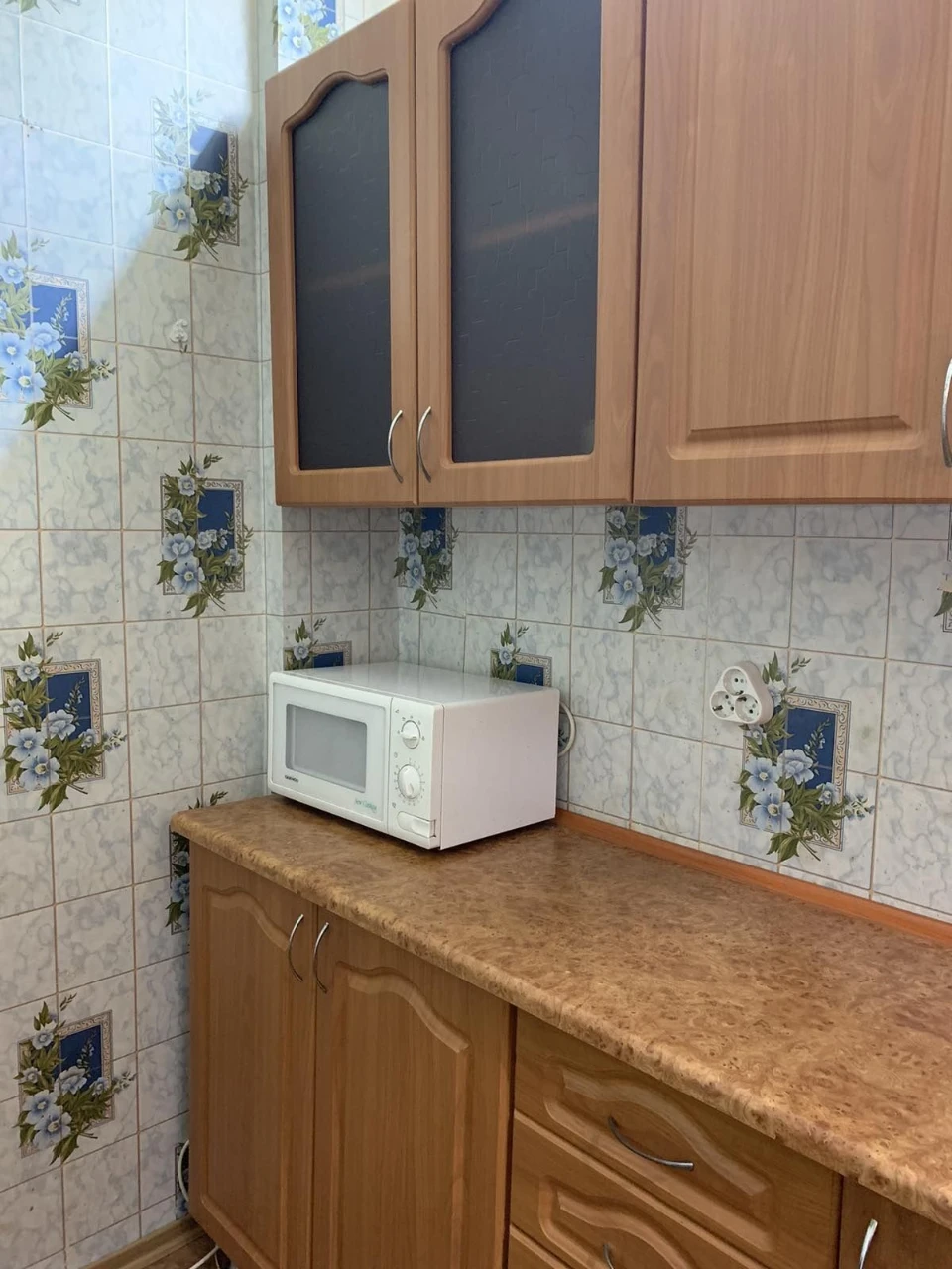 2 х комн. квартира  , крепкий дом .  Рядом Слободской рынок