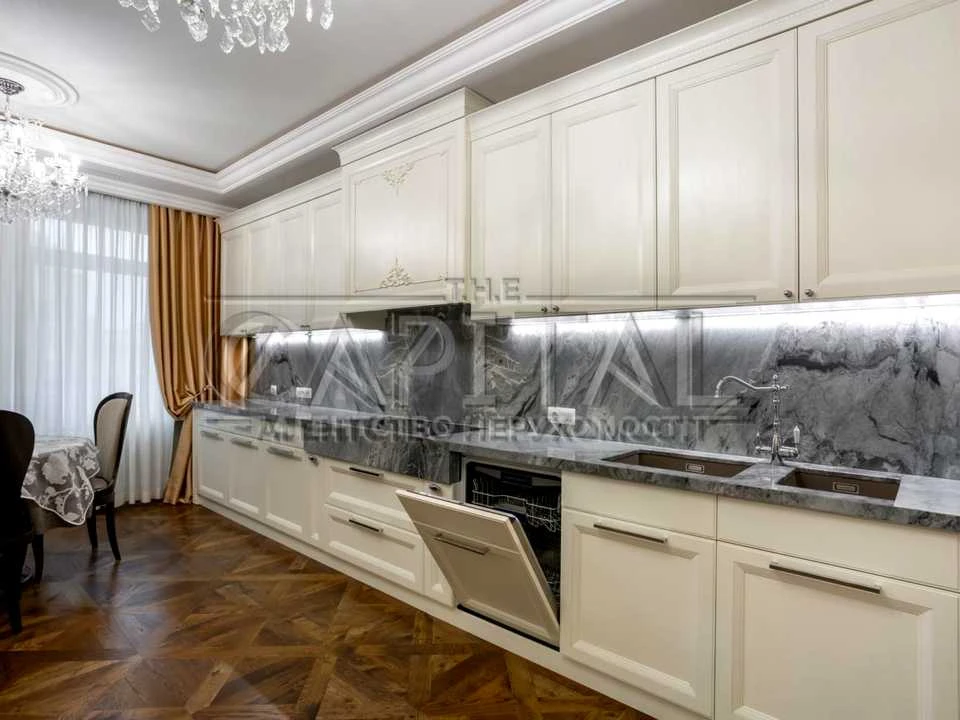 Квартира. Київ, Панаса Мирного вул.