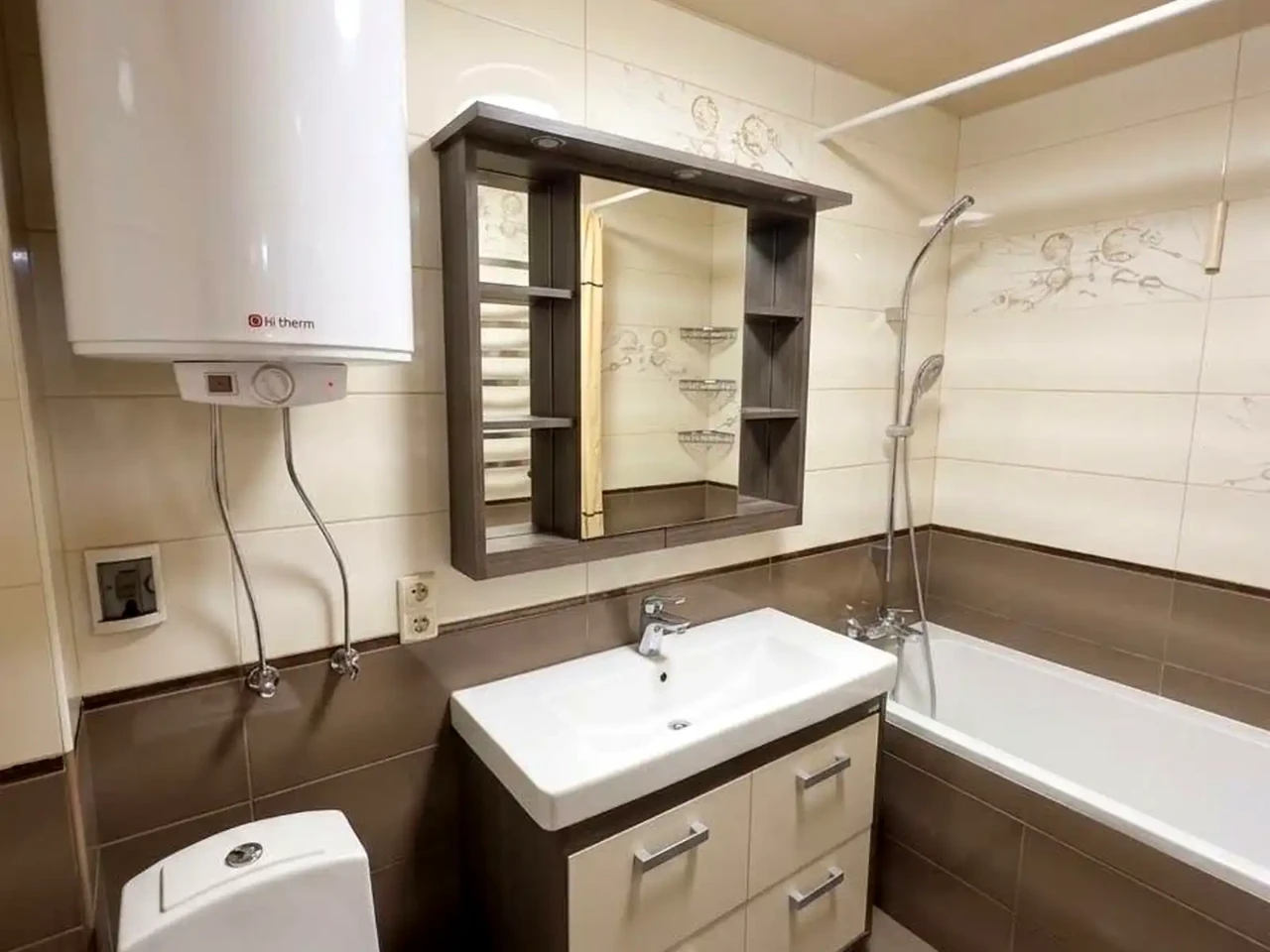 Продаж квартири 3-кімн. 68 м² 10/10 пов.
