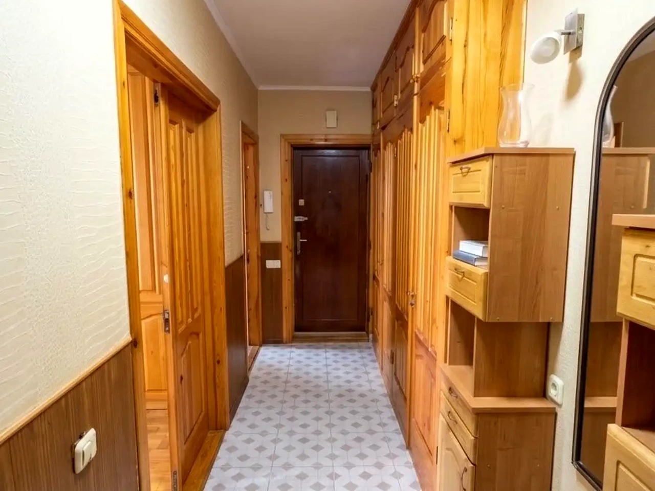 Продаж квартири 3-кімн. 68 м² 10/10 пов.