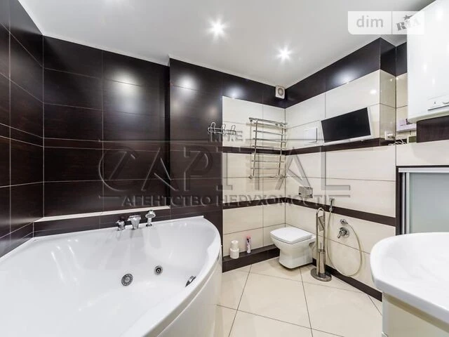 Sale of 3-room apartment 150 sq. m on Oleksandra Myshugy 2 • I