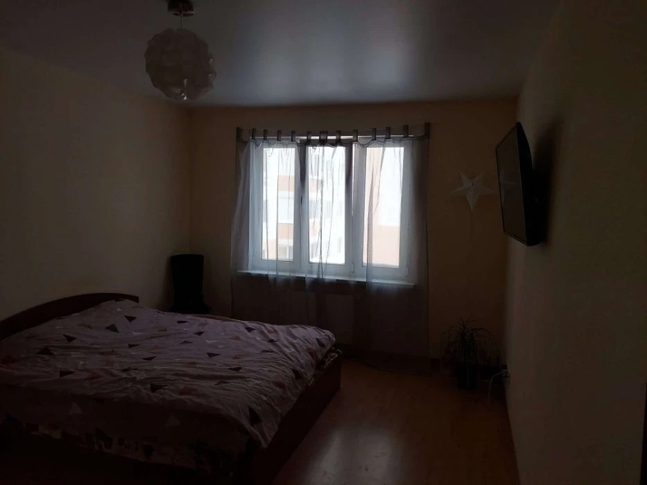 Оренда 2-кімнатної квартири 60 м², Сергія Данченка вул., 28