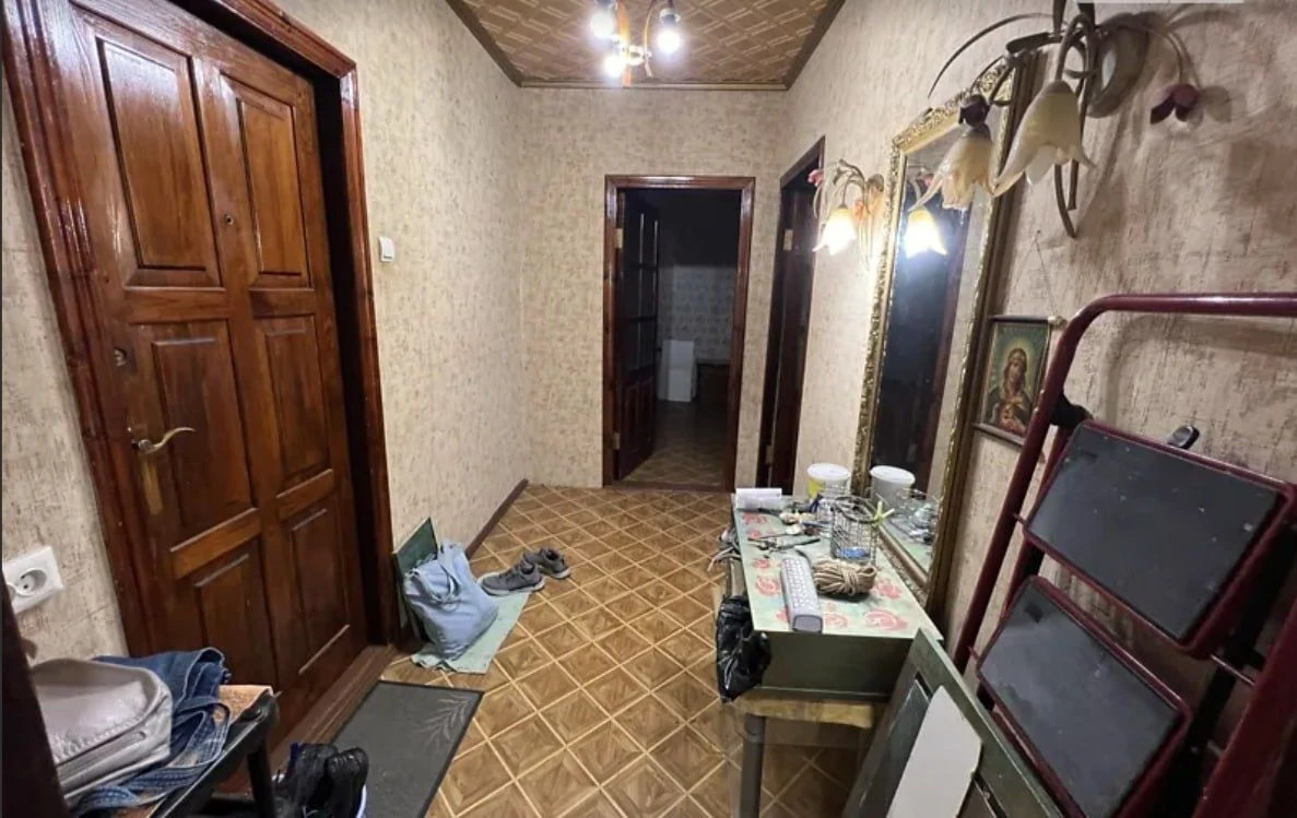 Продам 2х.комнатную на Ак.Королева.