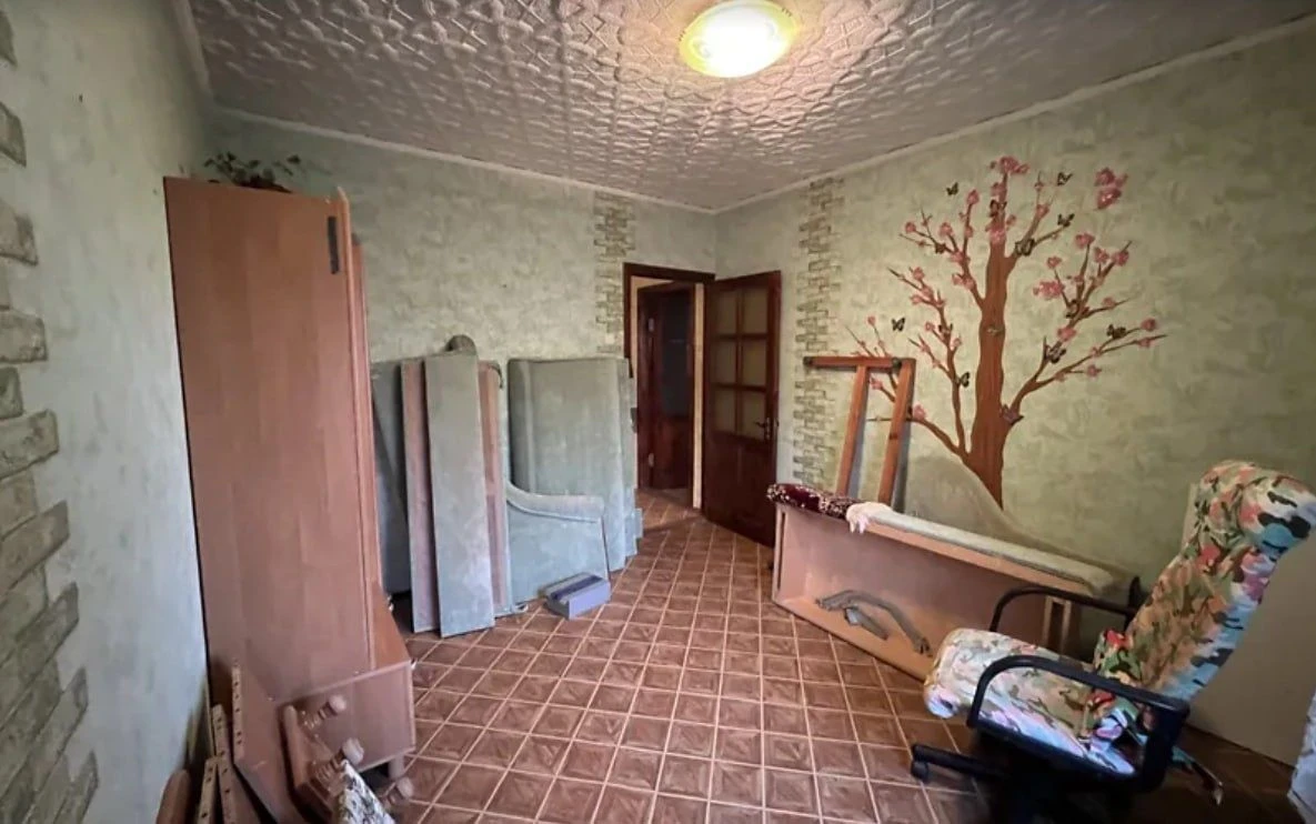 Продам 2х.комнатную на Ак.Королева.