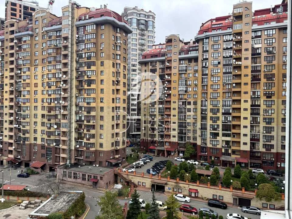 Квартира. Київ, Євгена Коновальця вул.