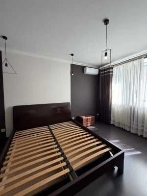 Продам 2 кімн квартира Зоопаркова/парк Перемоги