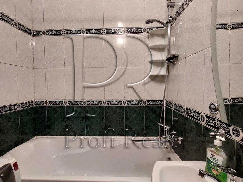 Квартира. Київ, Автозаводська вул.