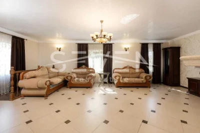 Продаж будинку 200 м² з підвалом, ділянка 5 соток, Осокорки,