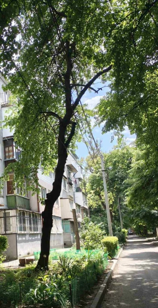 Продам 2 кімнатну квартиру. Вул. Івана та Юрія ЛипиГероїв Кр
