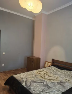3 х комн. квартира 68 м.кв. 1 эт./14 эт.теплом , крепком  до