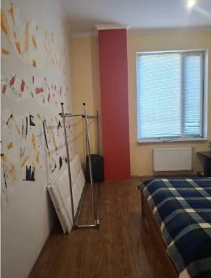 3 х комн. квартира 68 м.кв. 1 эт./14 эт.теплом , крепком  до