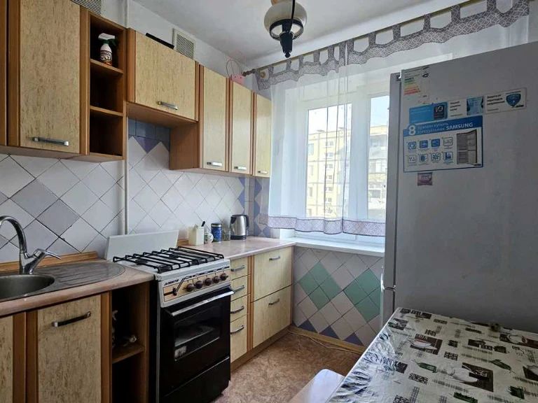 Квартира. Дніпро, Новокодацька пл.