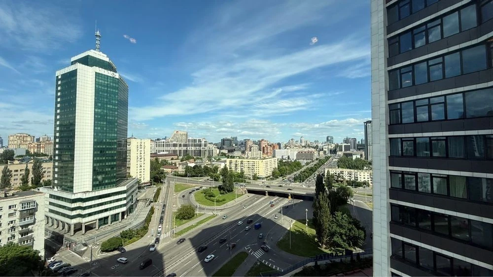 Без комісіі. Продам 3-кімнатна видова квартира ЖК Манхеттен
