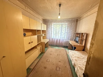 Продам 3-х комнатную вначале пр.Слобожанский