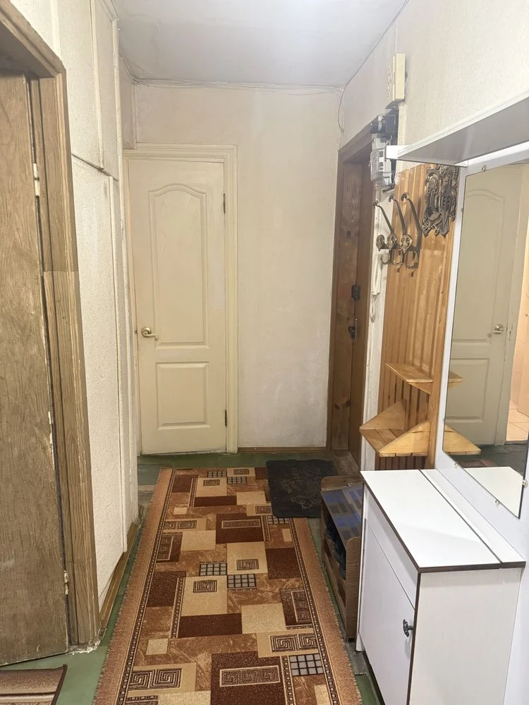 Продам 3-х комнатную вначале пр.Слобожанский