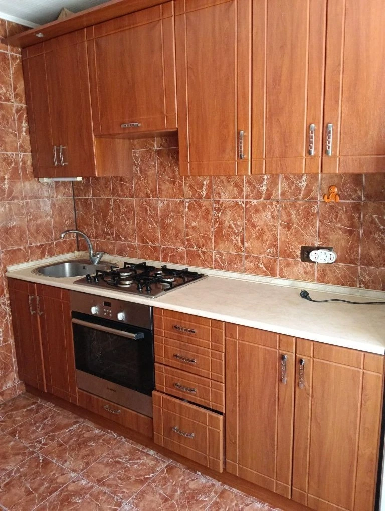 Без комісії. Велика однокімнатна квартира продається. Вільна