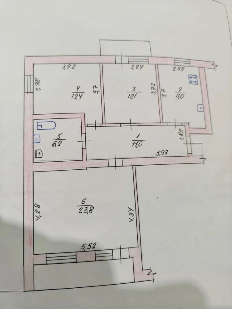 Продаж 3-х кімнатна квартира. Індивідуальне газове опал