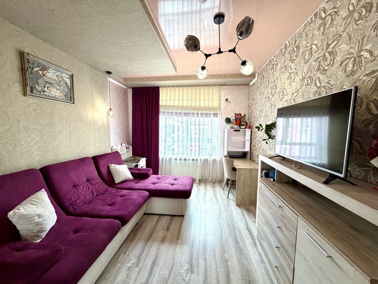Продаж 3-кім. квартири 109.3 м2, вул. Б.Хмельницького