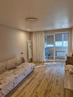 Продам  2-кімнатну квартиру В Індустриальному районі.