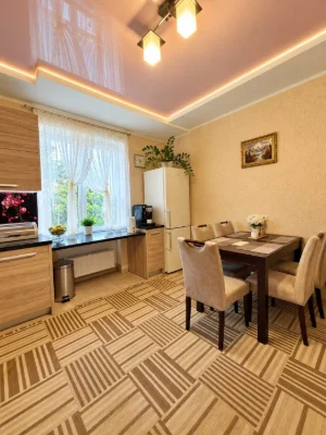 3-кімнатна укомплектована квартира 96.2 кв.м. в центрі Рівно
