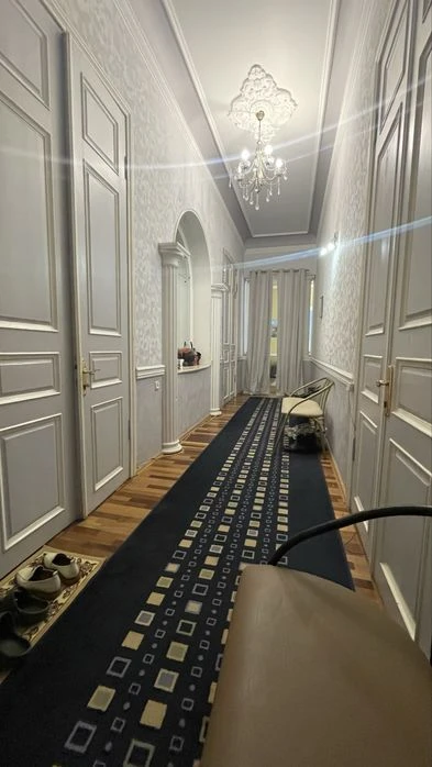 Продажа большой квартиры в центре 320м. Базарная Канатная Осипо