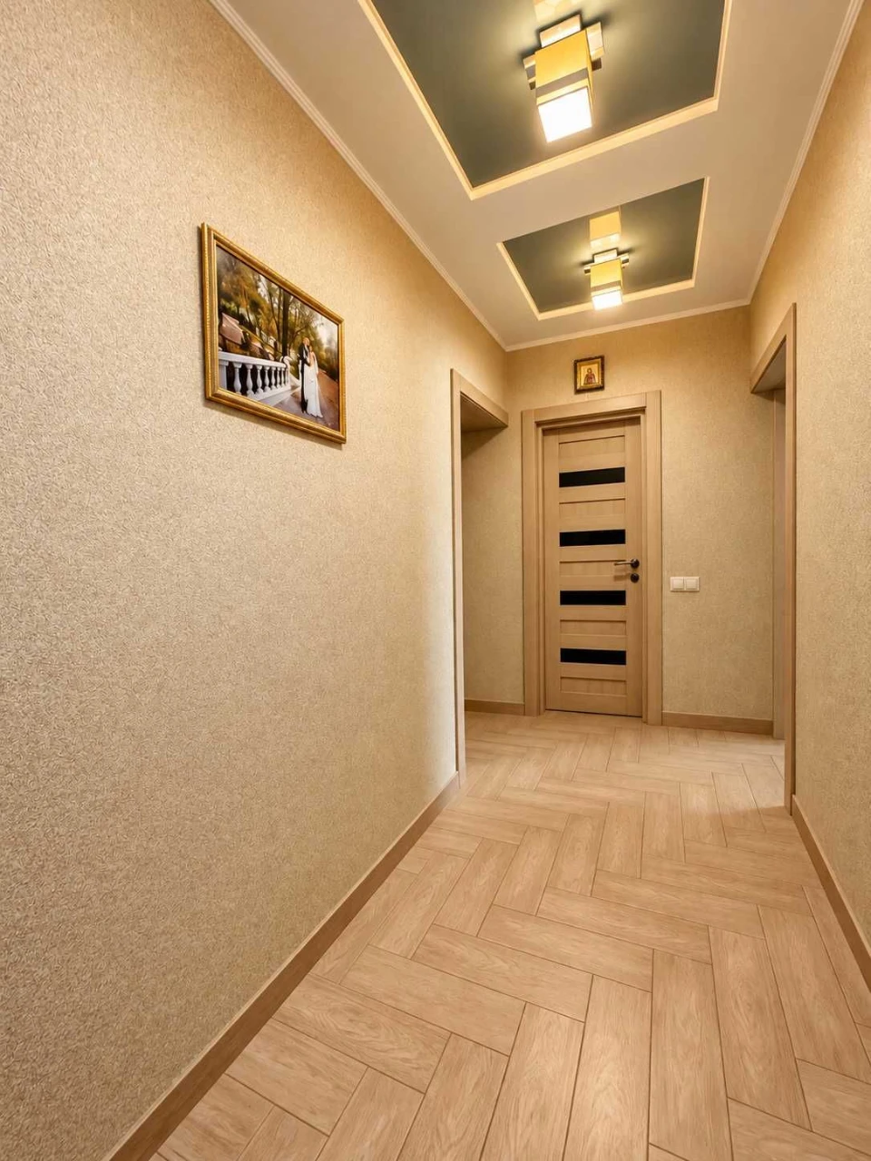 3-кімнатна укомплектована квартира 96.2 кв.м. в центрі Рівно