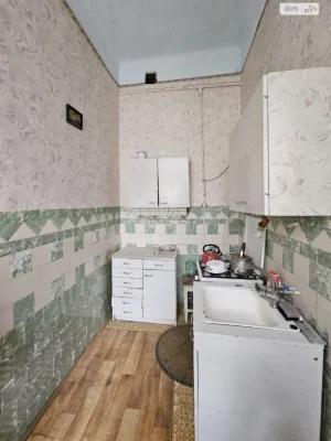 Продаж Квартира Площа Ринок