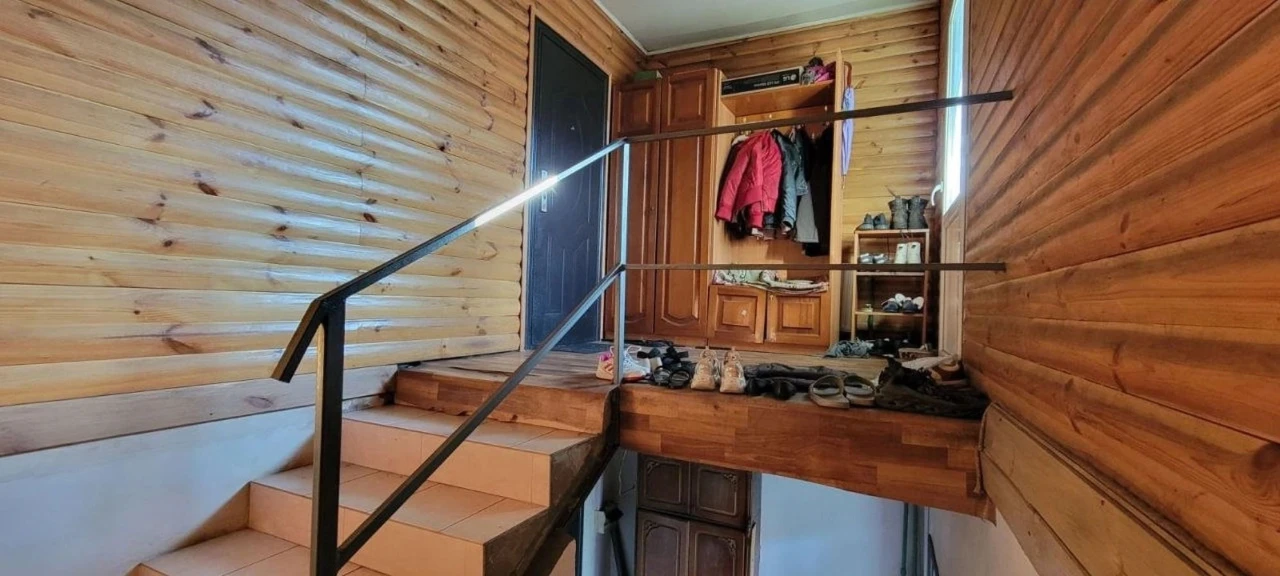 Продаж будинку вул. Синьоозерна в Києві / W-7467477