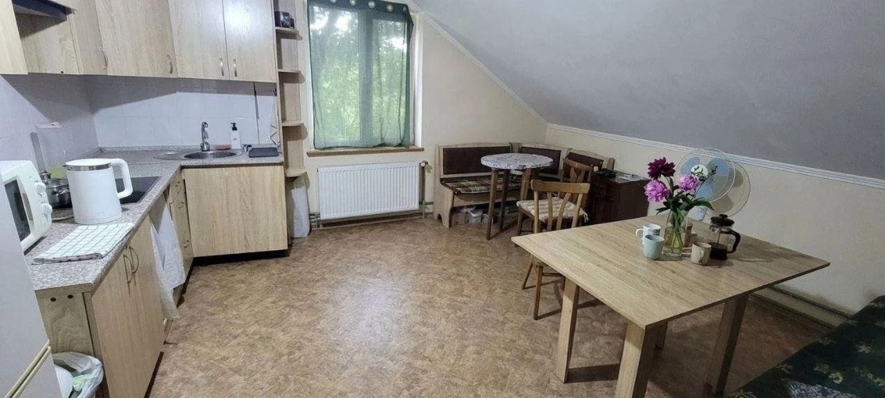Продаж будинку вул. Синьоозерна в Києві / W-7467477