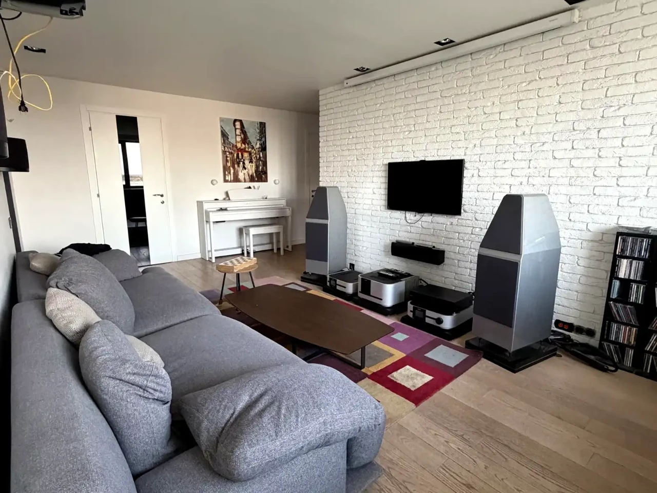 Продаж квартири 4-кімн. 90 м² 15/16 пов.
