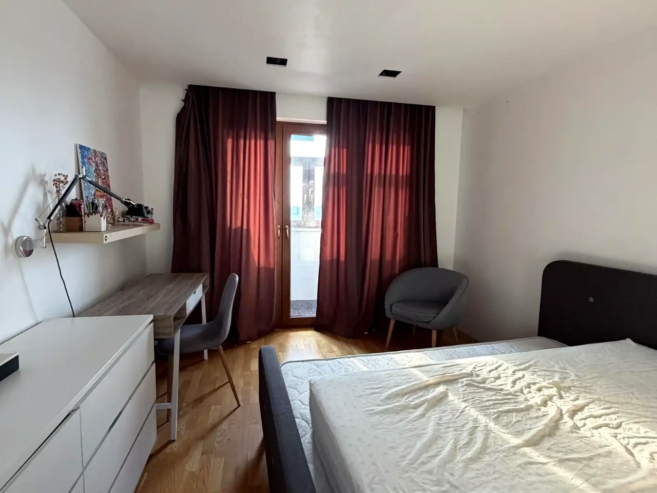 Продаж квартири 4-кімн. 90 м² 15/16 пов.