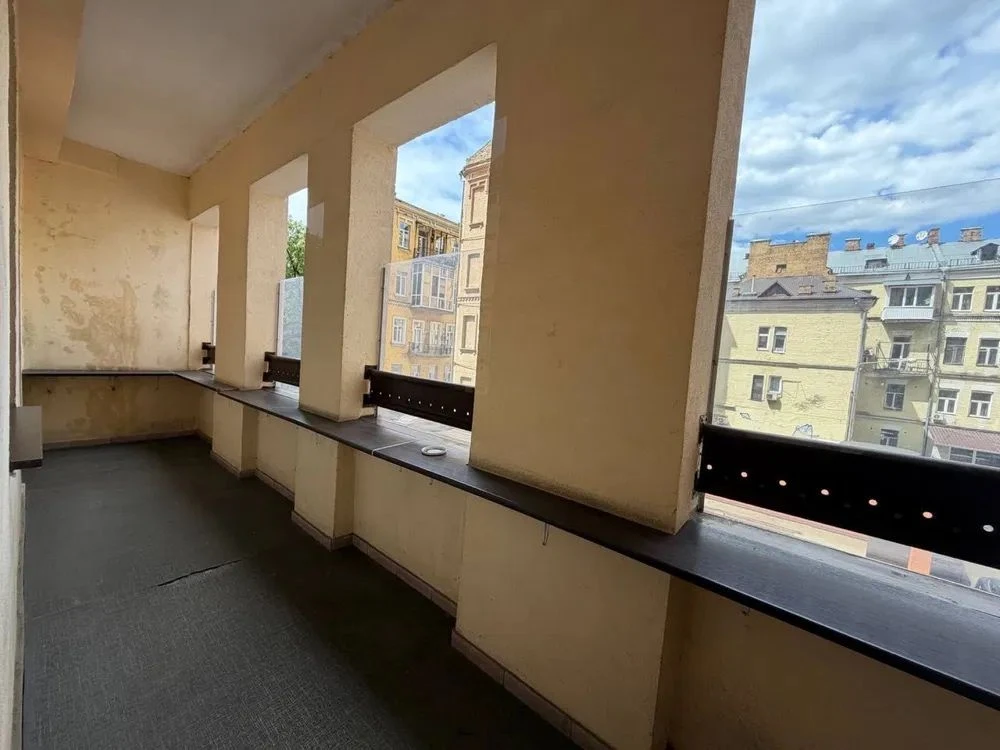 Продаж 2к  квартири вул Шота Руставели 44  центр Печерська