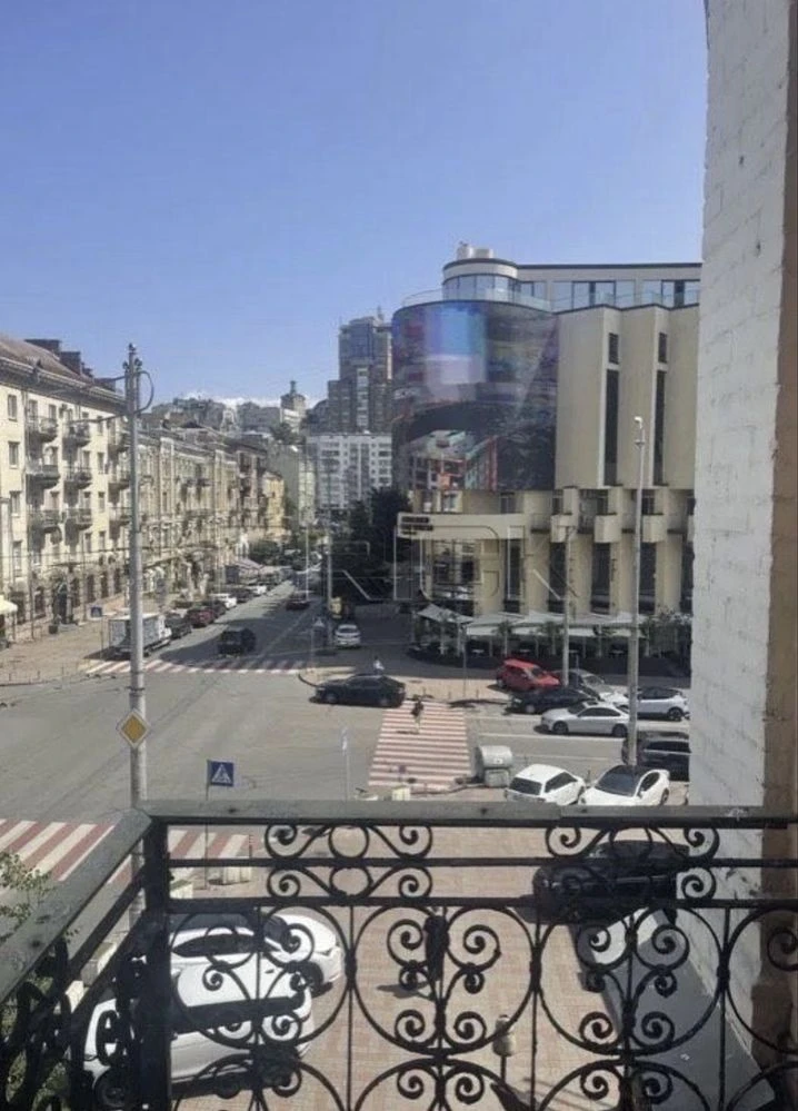 Шота Руставелі 15 5к квартира 143кв  «Царський» будинок. 143