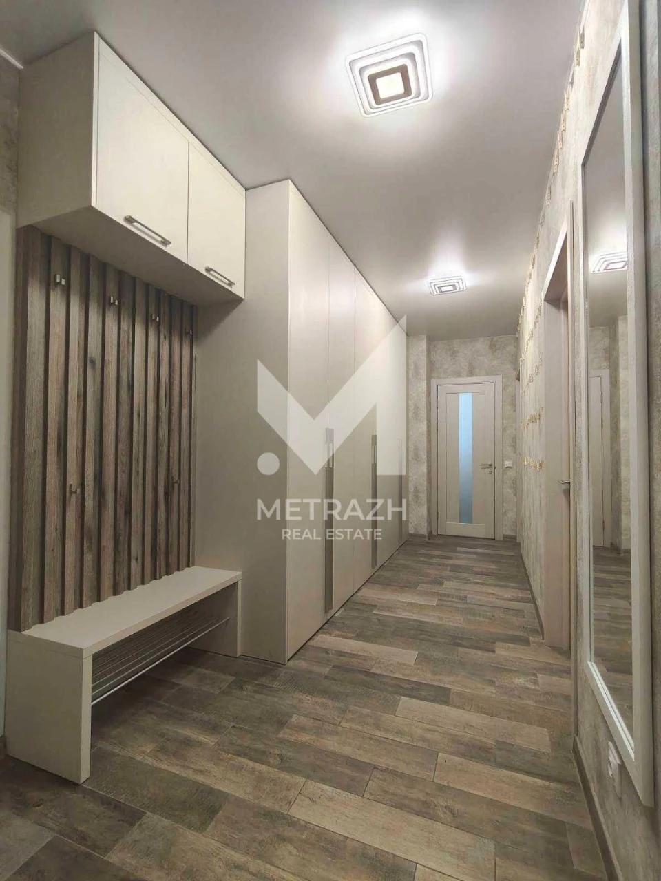 Продаж 2-кімнатна квартира з ремонтом та меблями в ЖК «Кришт