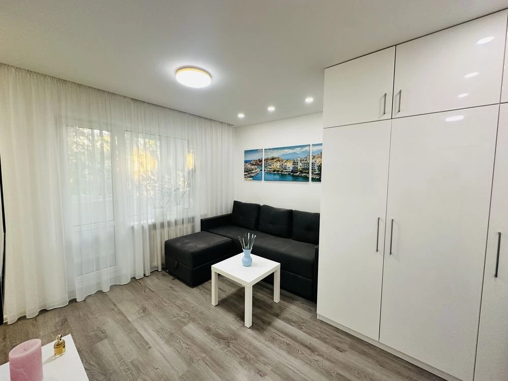 Продаж 1к квартири Воскресенка Микитенка 9
