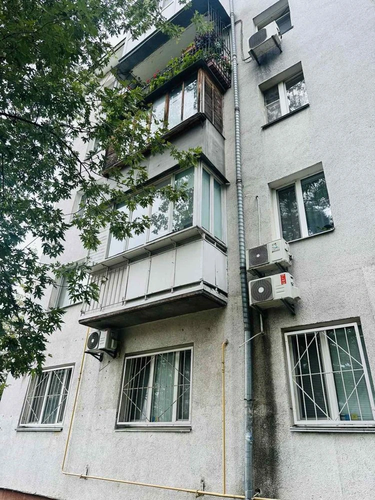 Продаж 1к квартири Воскресенка Микитенка 9