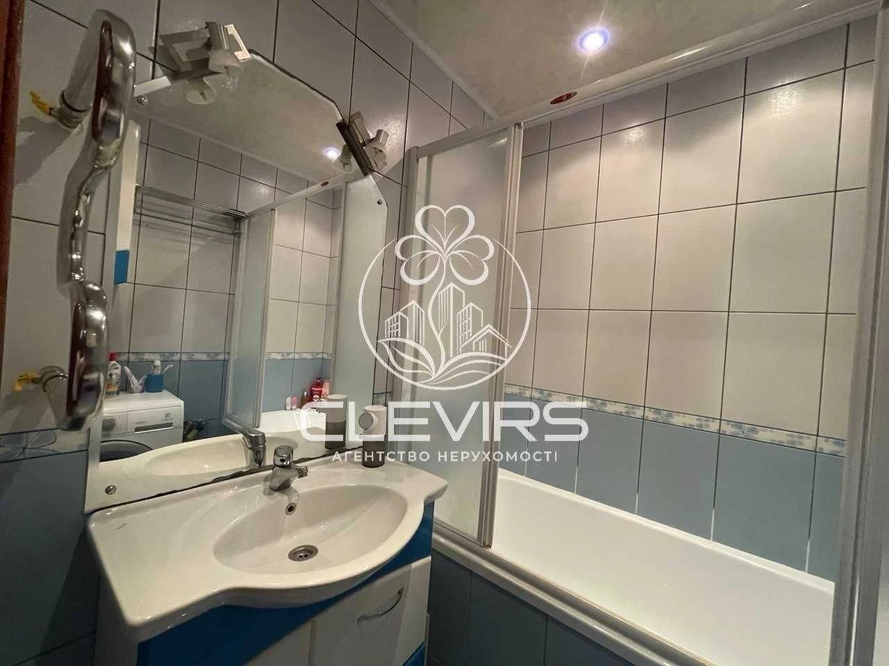 Без%, Продаж 3 кім. квартири, вул. Драгоманова 23 , Позняки