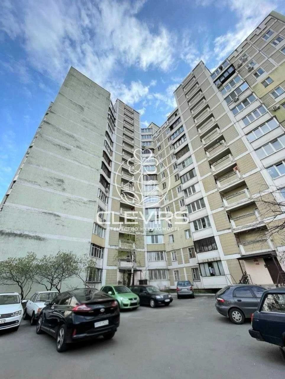 Без%, Продаж 3 кім. квартири, вул. Драгоманова 23 , Позняки