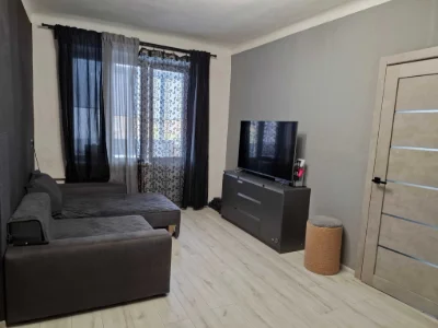 Продам 2-квартиру Нивки бульв. Павла Вірського (вул.Саратовс