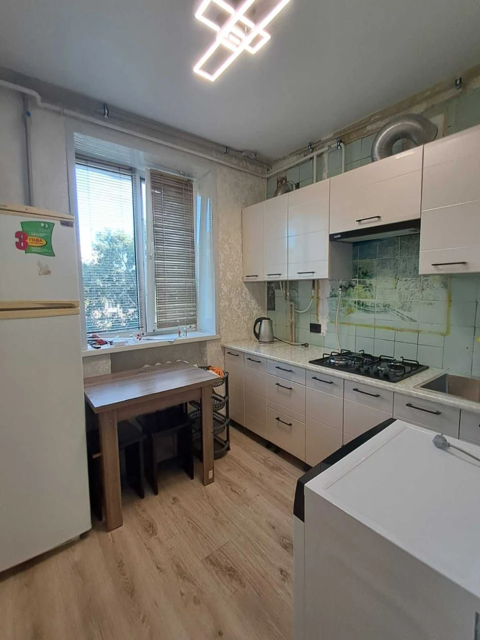 I will sell 2 rooms. quarter Eurorenovation. Mazepy Avenue\Avatsionn