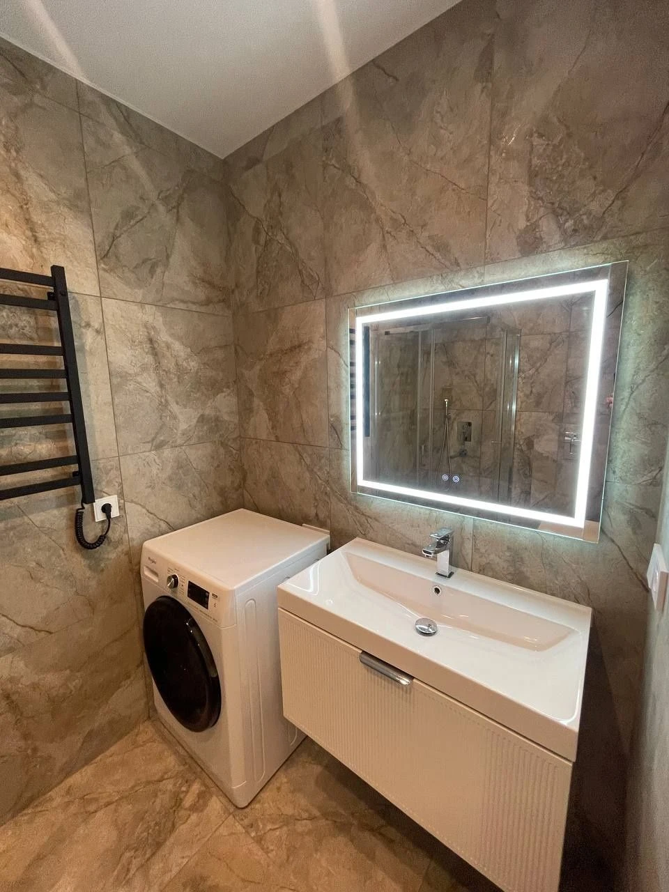 I will sell an apartment in the Schastlyvyi residential complex - 2, 2nd floor, new renovation