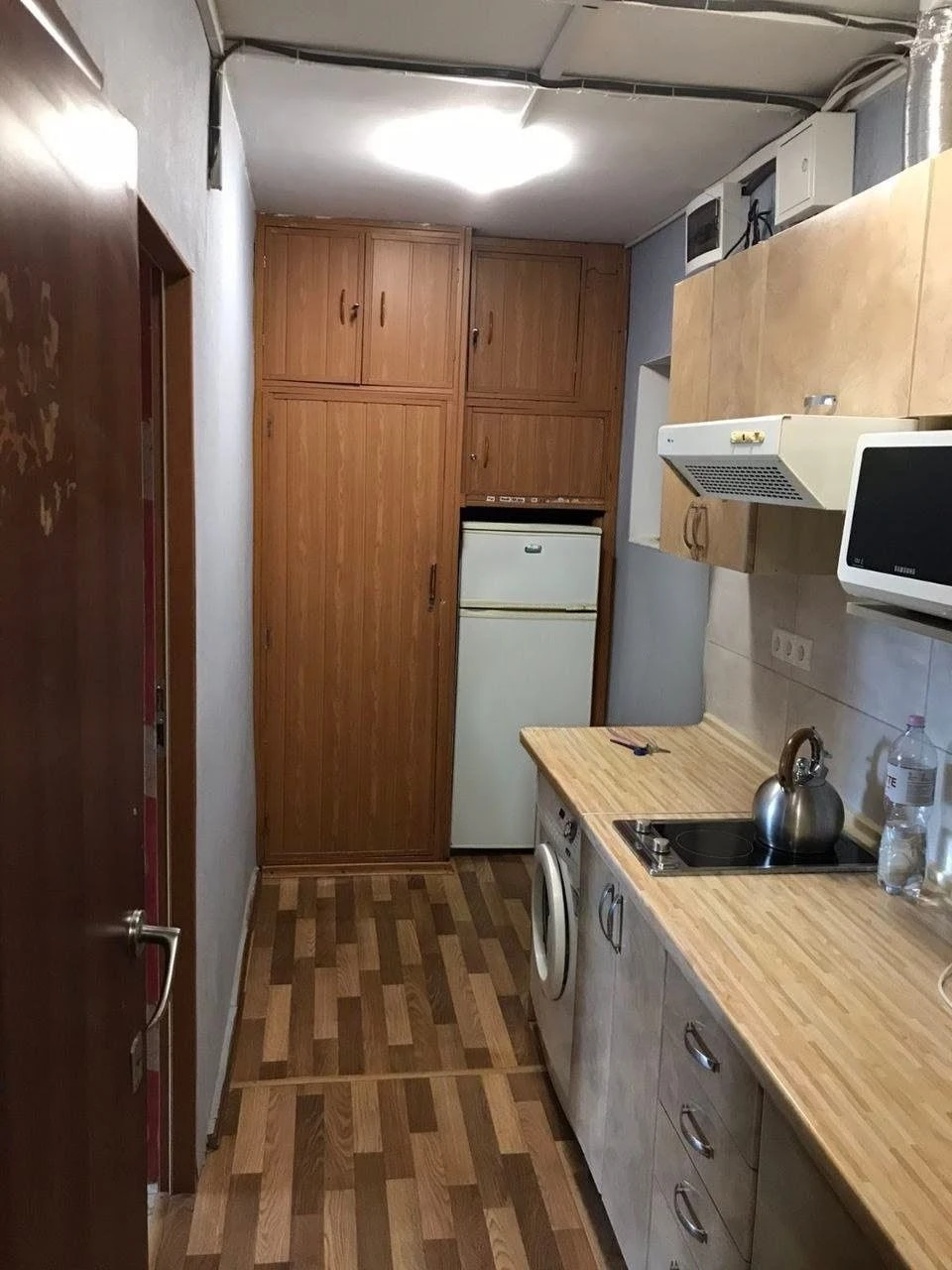 2х комн.квартира  38 м.кв. 4эт/9 эт. кирпичном доме  . Рядом