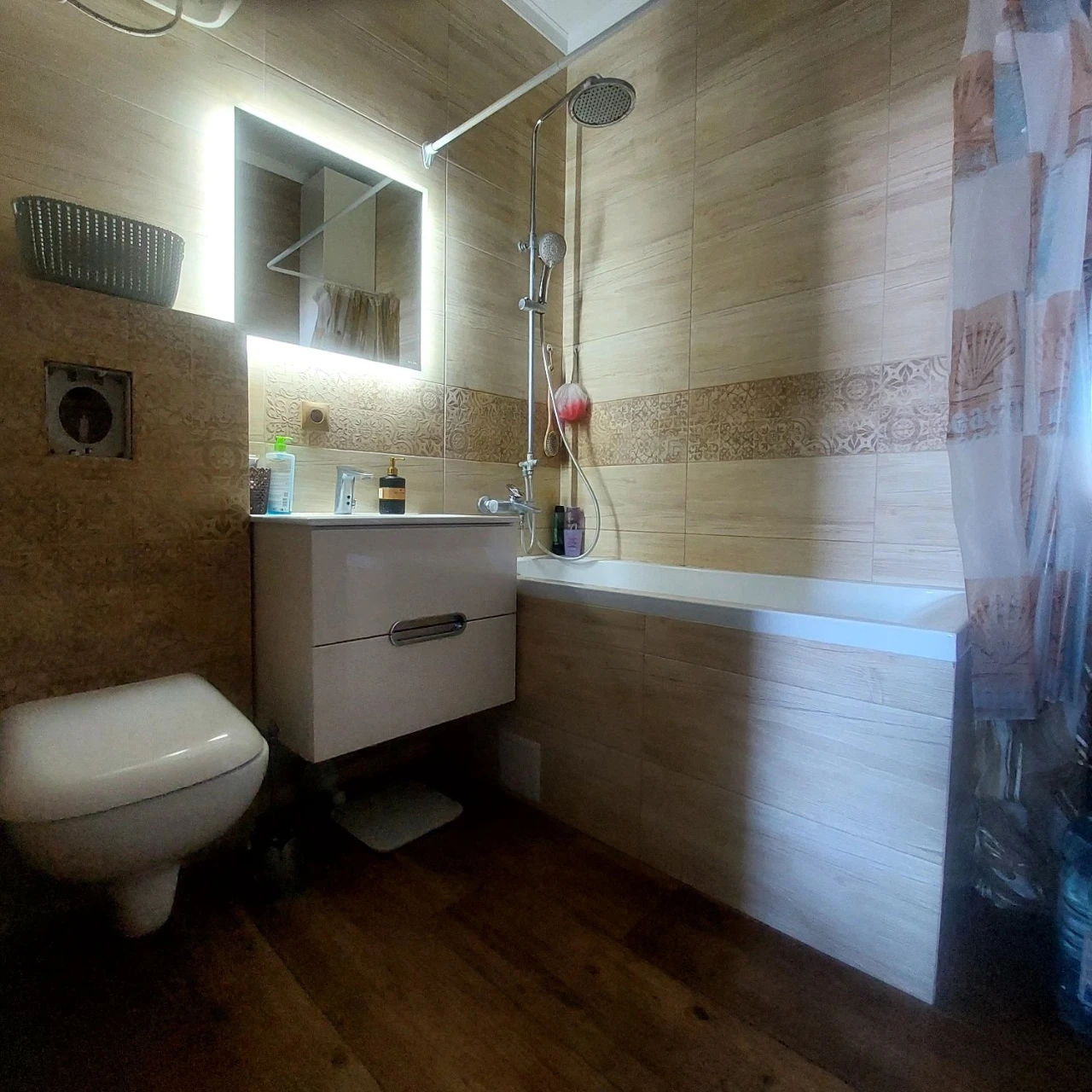 2х комн. квартира  65 м.кв.   ЖК Романовский . Генератор ! С