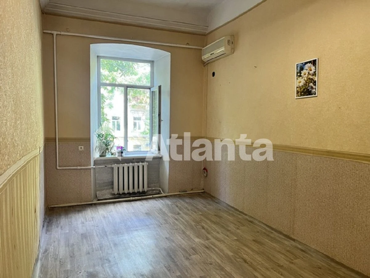 3-х комнатная квартира в центре, средний этаж, инд. отоплени