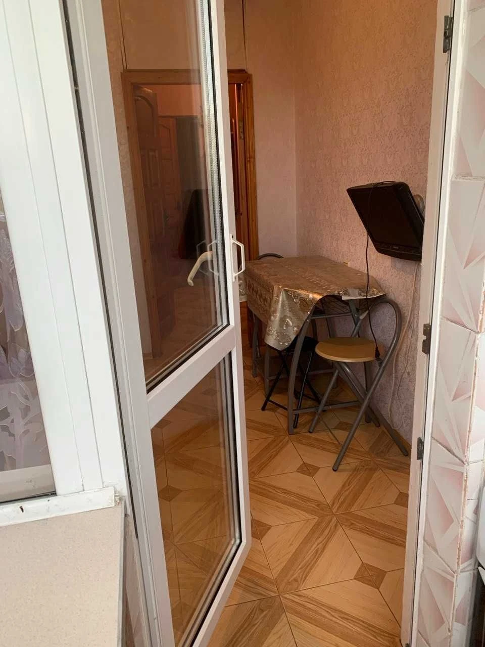 Продам 1 кім. квартиру 43кв.м вул.Корольова/Вільямса